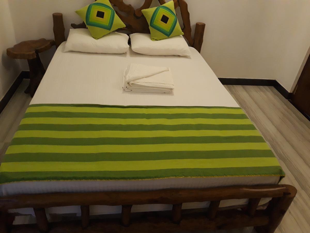 Hewage Resort Анурадхапура Экстерьер фото